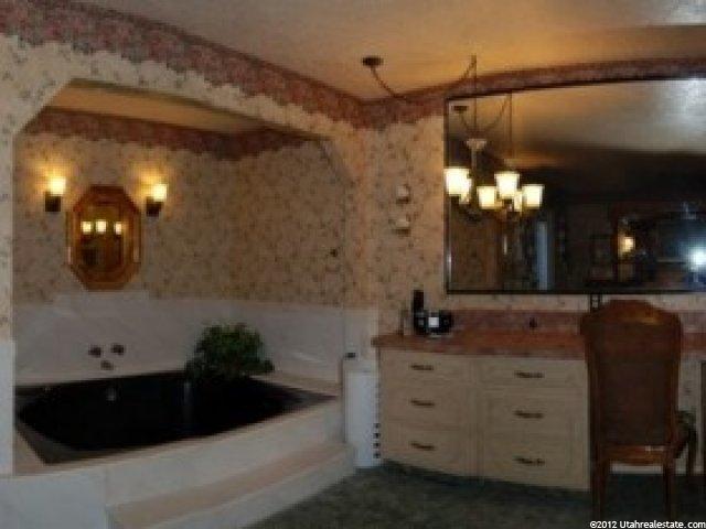 734 N Adamswood Rd, Layton, UT 84040 — photo 6