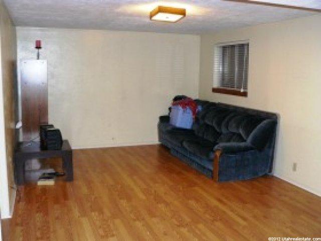 1987 N 1200 W, Clinton, UT 84015 — photo 2