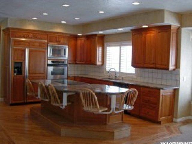 1422 Suncrest Cir, Centerville, UT 84014 — photo 2