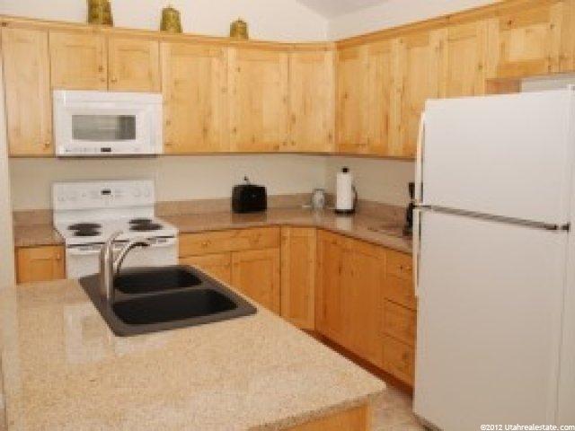 663 W 2050 N, Clinton, UT 84015 — photo 2