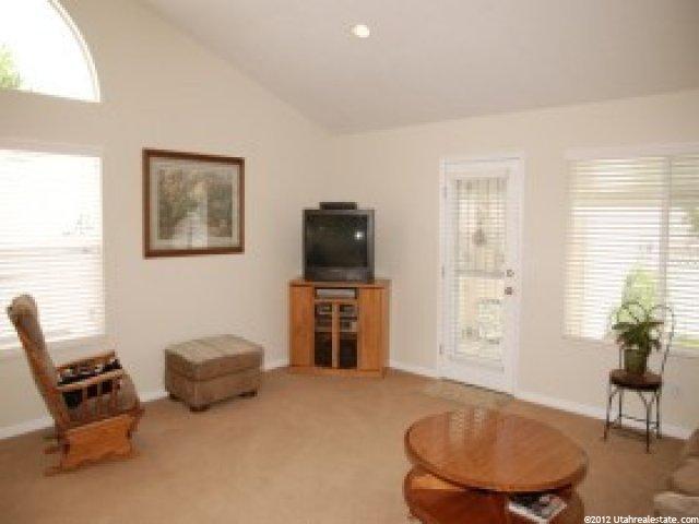 663 W 2050 N, Clinton, UT 84015 — photo 3