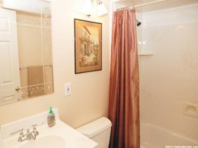 663 W 2050 N, Clinton, UT 84015 — photo 4