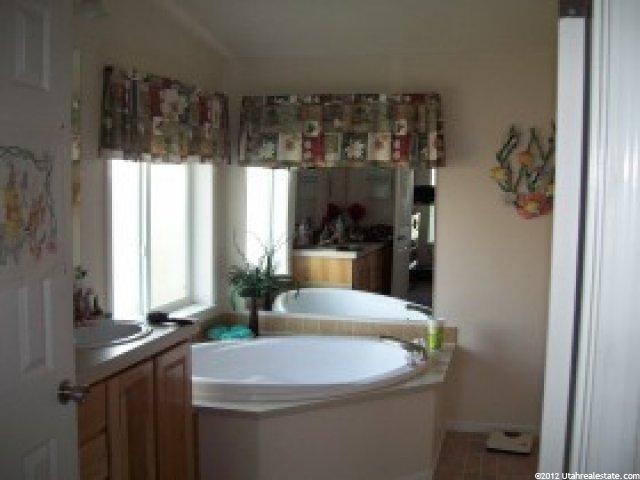 131 S 2850 E, Vernal, UT 84078 — photo 6