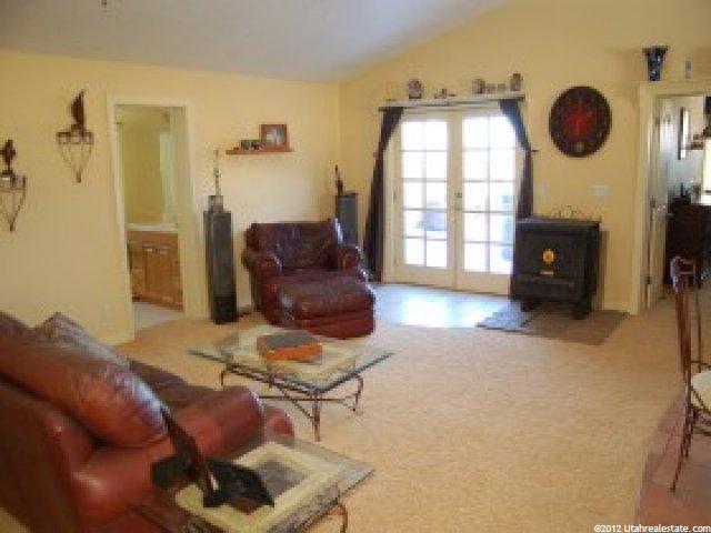 422 S Mapleton Cir, Tooele, UT 84074 — photo 9