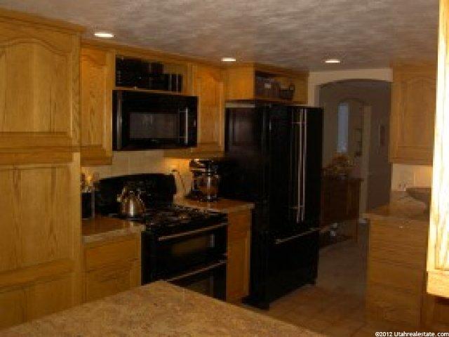 5733 S 675 E, Murray, UT 84107 — photo 2