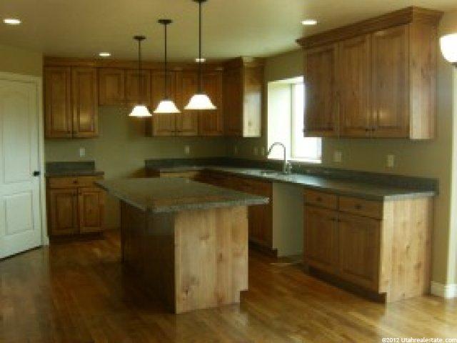 717 S 600 W, Layton, UT 84041 — photo 9