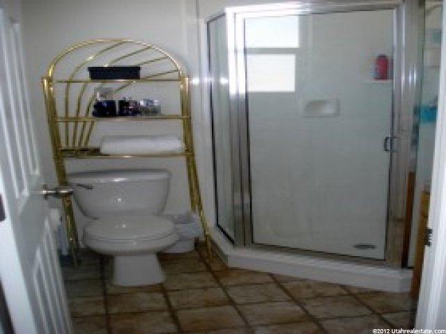 953 N 750 W, Clinton, UT 84015 — photo 3