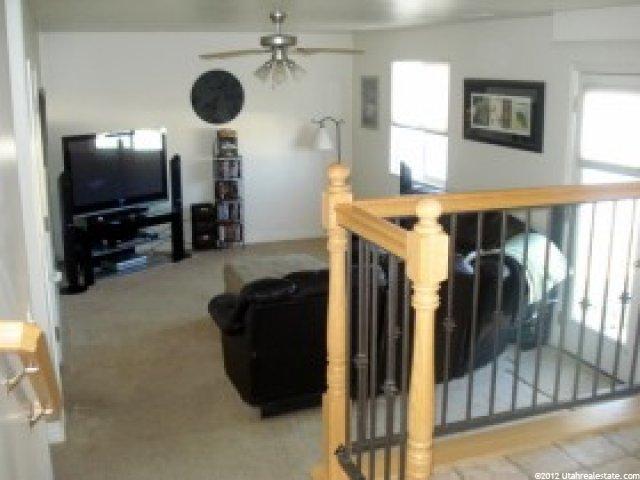 953 N 750 W, Clinton, UT 84015 — photo 4