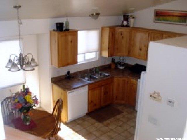 953 N 750 W, Clinton, UT 84015 — photo 5
