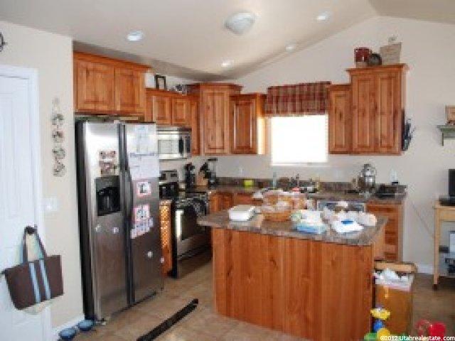1879 N 2895 W, Clinton, UT 84015 — photo 3