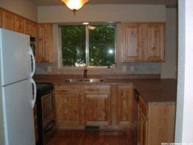859 Spartan Dr, Sandy, UT 84094 — photo 3