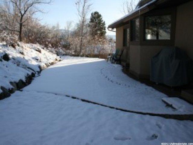 712 N Hillside Dr E, Centerville, UT 84014 — photo 4