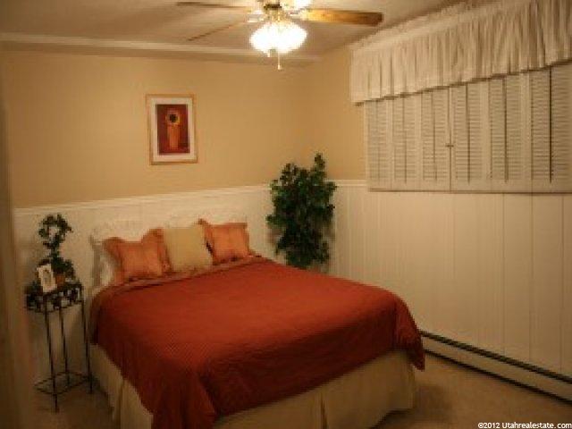 712 N Hillside Dr E, Centerville, UT 84014 — photo 5