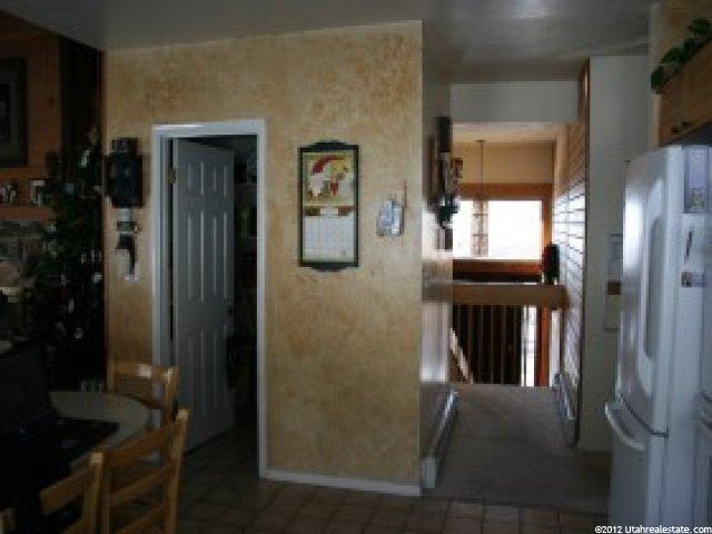 712 N Hillside Dr E, Centerville, UT 84014 — photo 8