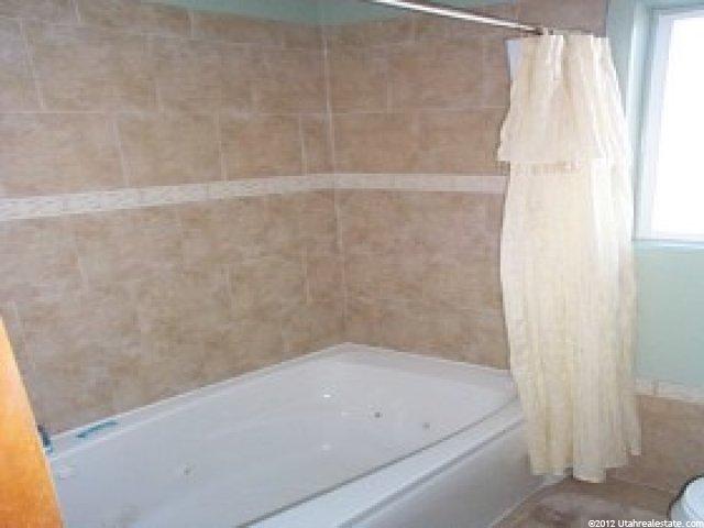 658 W 3600 S, Bountiful, UT 84010 — photo 4