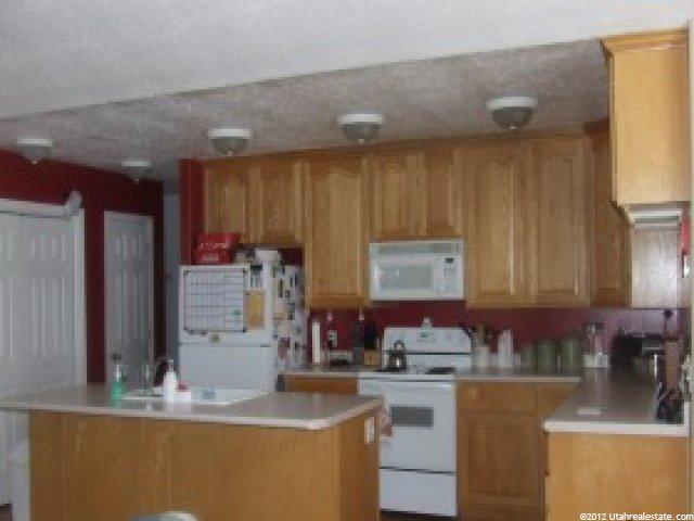 4904 Midland Dr, Roy, UT 84067 — photo 3