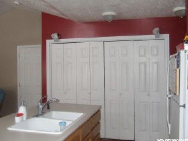 4904 Midland Dr, Roy, UT 84067 — photo 4