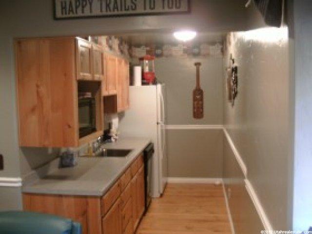 271 E 400 S, Hyrum, UT 84319 — photo 10