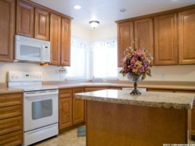 366 E North Canyon Rd, Bountiful, UT 84010 — photo 4