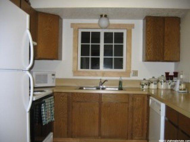 355 N 200 W, Hyrum, UT 84319 — photo 2