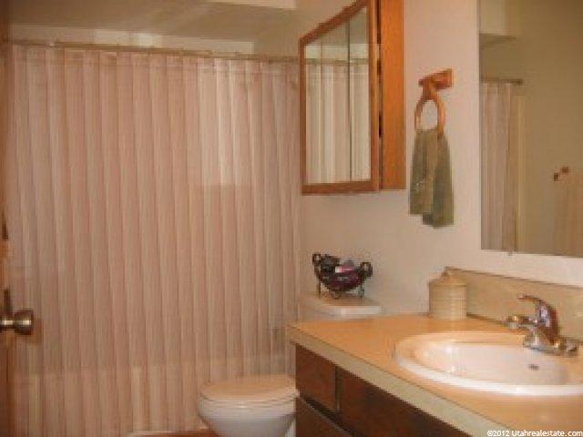 355 N 200 W, Hyrum, UT 84319 — photo 8