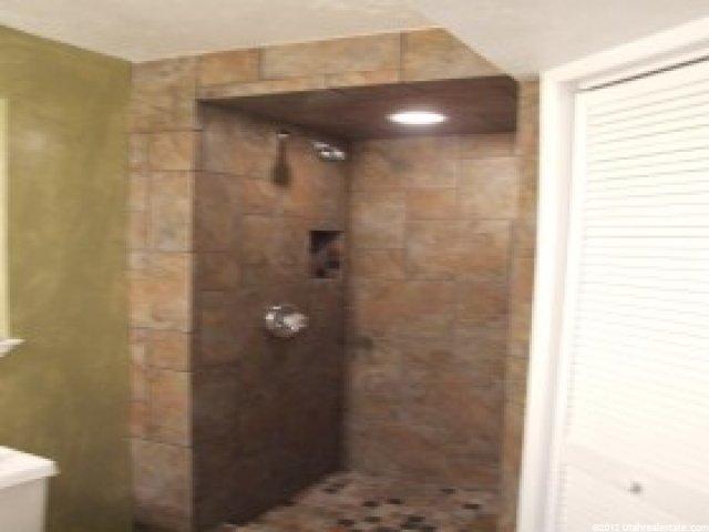 1390 W 1045 S, Clearfield, UT 84015 — photo 8
