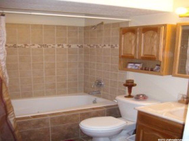 1889 N 75 E, Layton, UT 84041 — photo 4