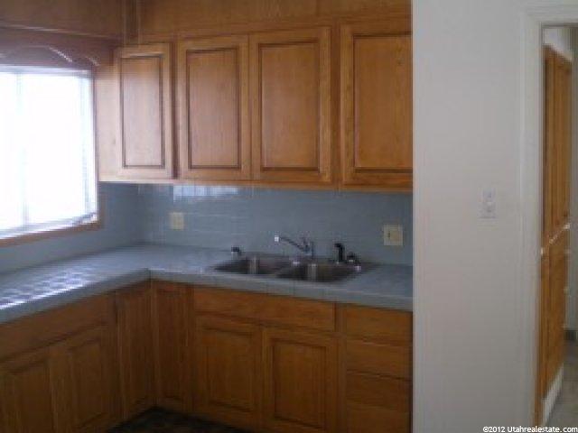 328 E 4400 S, Washington Terrace, UT 84405 — photo 8