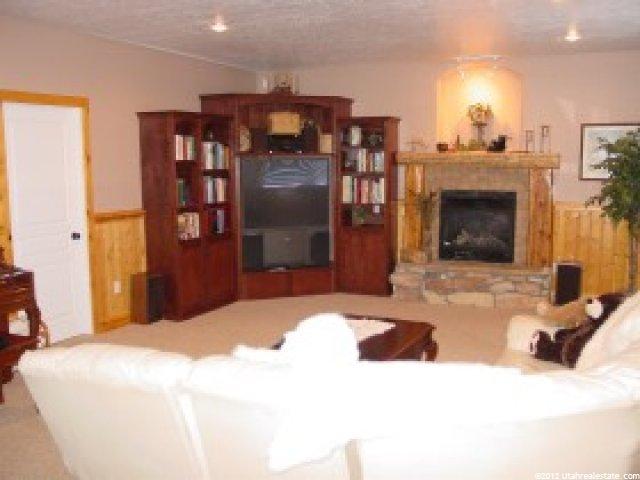 762 W 300 N, Hyrum, UT 84319 — photo 2