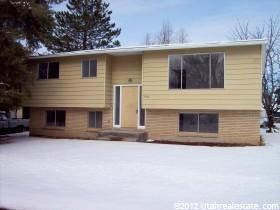 928 W 2400 N, Clinton, UT 84015