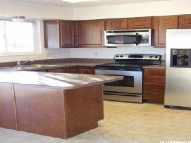 5828 S 2825 W, Roy, UT 84067 — photo 4