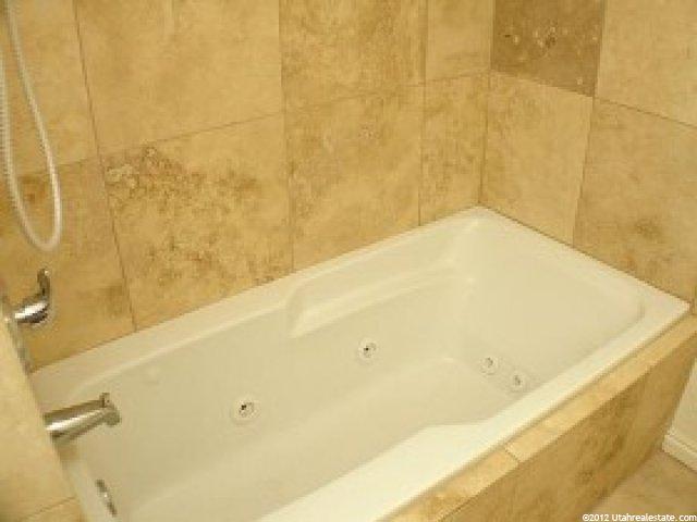 397 N 300 E, Bountiful, UT 84010 — photo 10