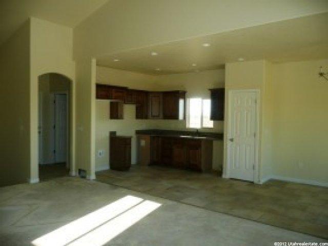 375 E Clearwater Dr, Stansbury Park, UT 84074 — photo 2