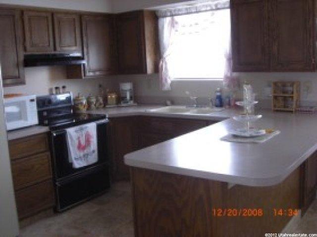 5702 S 2250 W, Roy, UT 84067 — photo 4