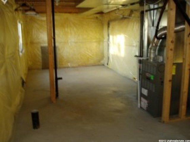 3223 W 2050 N, Clinton, UT 84015 — photo 8