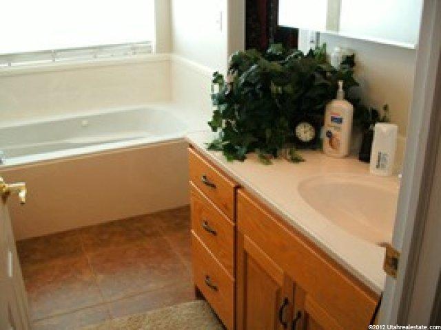 531 E Sunset Ln, Providence, UT 84332 — photo 8