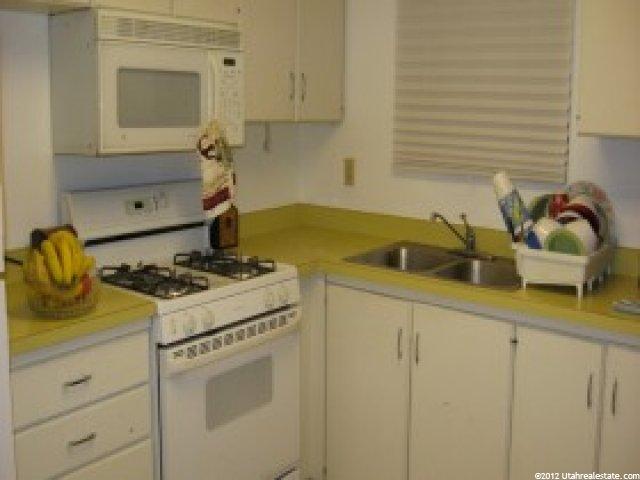 88 W 50 S #G5, Centerville, UT 84014 — photo 2