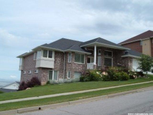 68 S Viewcrest Dr, Bountiful, UT 84010 — photo 2
