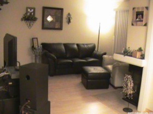 6842 S Countrywood Cir, Cottonwood Heights, UT 84047 — photo 2