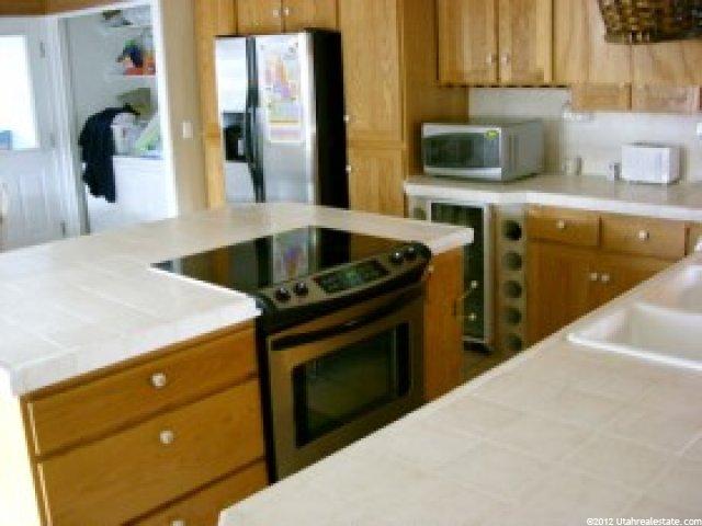 609 Coachman Way, Riverdale, UT 84405 — photo 4