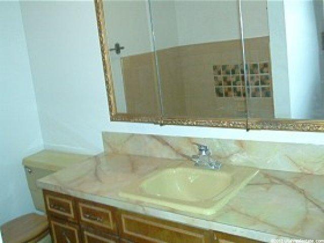 230 S 7700 E, Huntsville, UT 84317 — photo 5