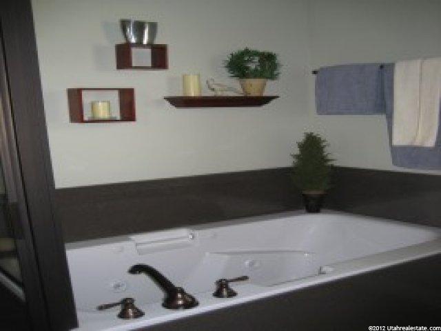 2570 W 2675 N, Farr West, UT 84404 — photo 9