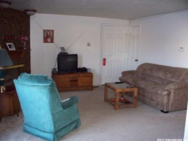 5545 S 2100 W, Roy, UT 84067 — photo 2