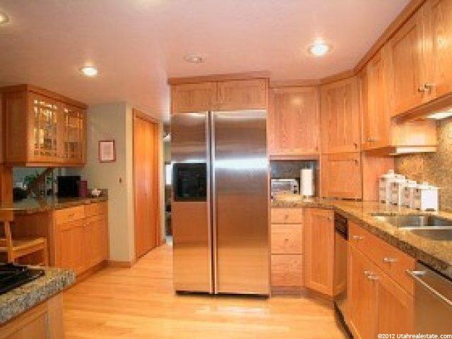 4086 Quarry Dr, Sandy, UT 84092 — photo 2