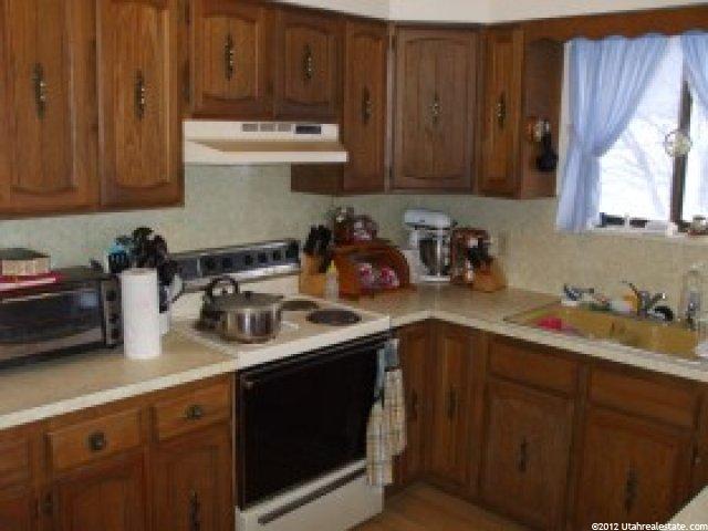 497 S 300 E, Mona, UT 84645 — photo 4