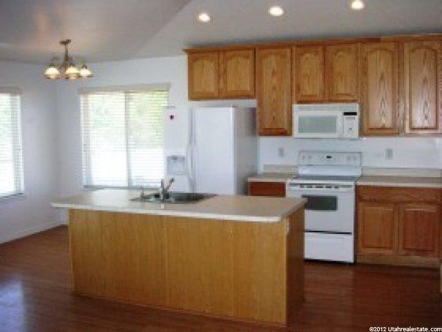 1606 Seneca Dr, Roy, UT 84067 — photo 3