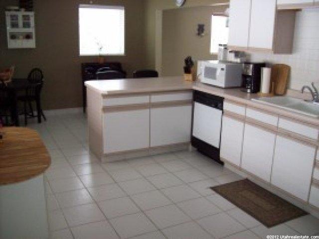 5616 Allendale Dr, Murray, UT 84123 — photo 2