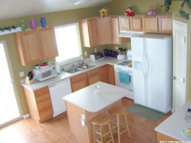 1386 W 2250 S, Woods Cross, UT 84087 — photo 3