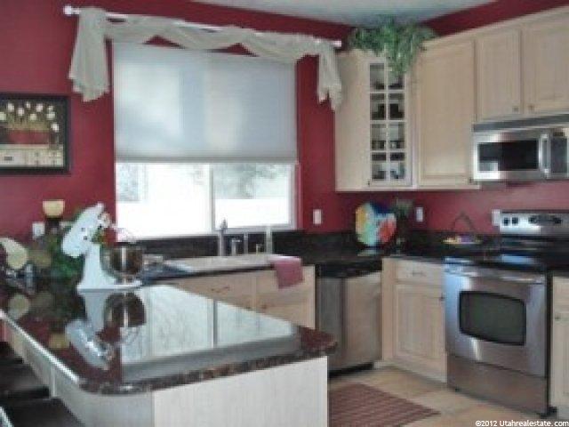 8861 S Silverstone Way E, Sandy, UT 84093 — photo 4