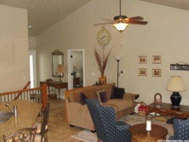 87 W Stauffer Ln, Murray, UT 84107 — photo 4